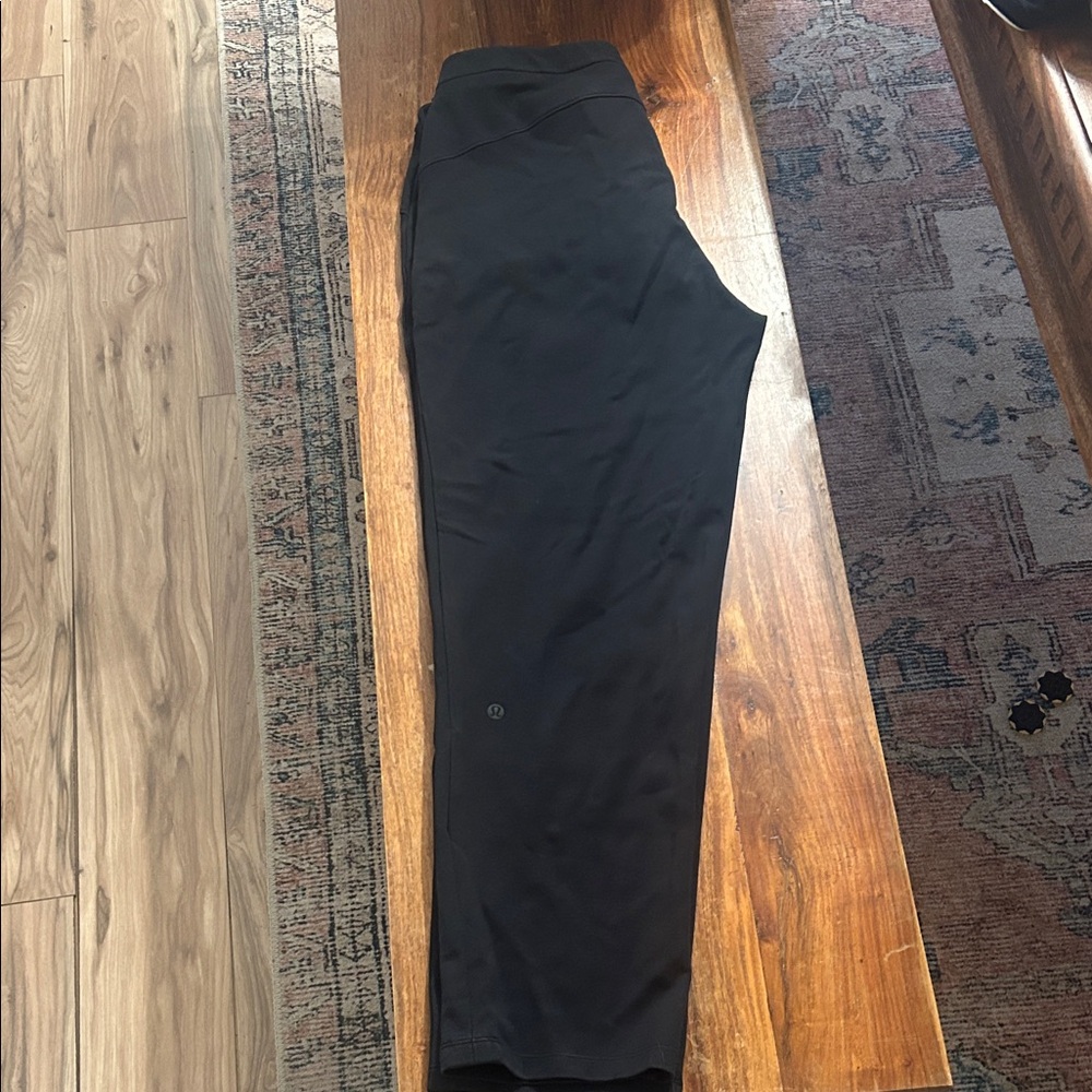 Black High-Waisted Business Casual Cropped Pants